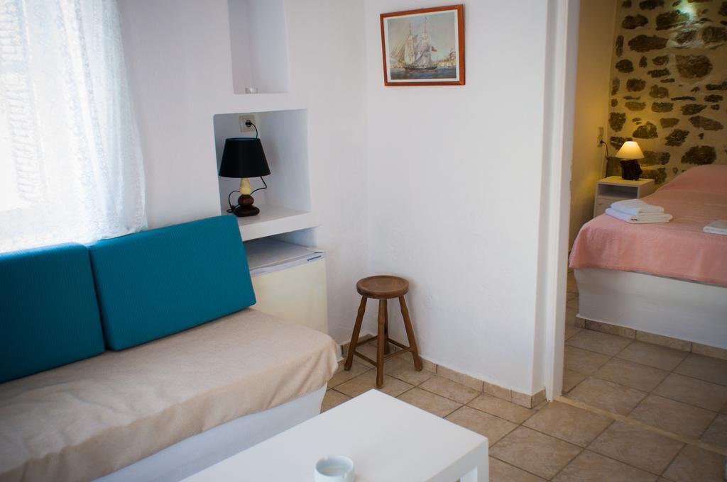 Κymanemi Folegandros Ξενοδοχείο Αγκάλη Εξωτερικό φωτογραφία